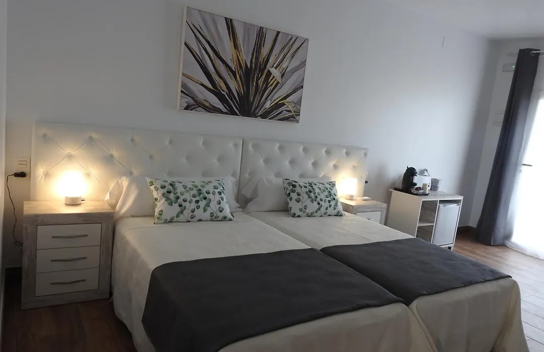 Sandra Rooms-1